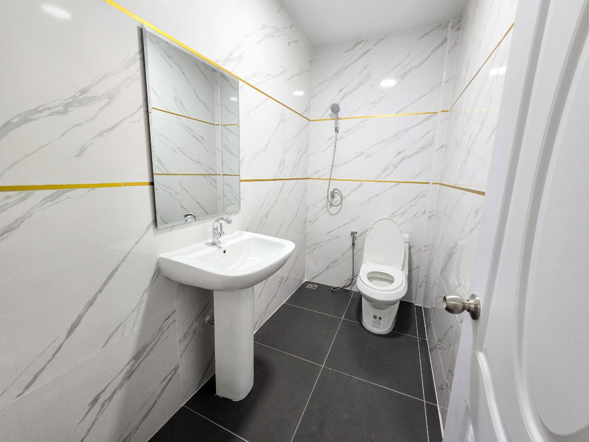 รูป ทาวน์เฮ้าส์ รีโนเวทใหม่ ทำเลดี หมู่บ้าน บัญทิตโฮม ซอยวิภาวดีรังสิต 76 แขวงสนามบิน เขตดอนเมือง ใกล้สนามบิน ทางด่วน - รูปที่ 29/37