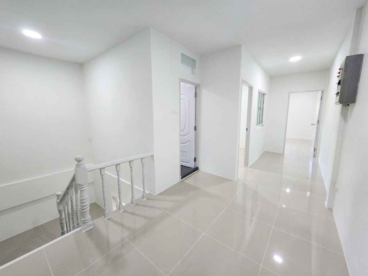 รูป ทาวน์เฮ้าส์ รีโนเวทใหม่ ทำเลดี หมู่บ้าน บัญทิตโฮม ซอยวิภาวดีรังสิต 76 แขวงสนามบิน เขตดอนเมือง ใกล้สนามบิน ทางด่วน - รูปที่ 27/37