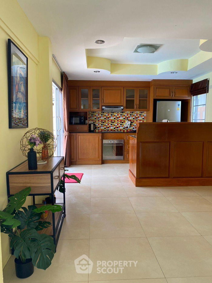 รูป วิลล่า 3-ห้องนอน ใกล้ พัทยาตะวันออก (ID 2471266) - รูปที่ 2/26