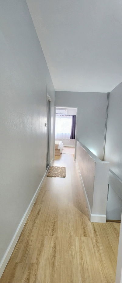 รูป ปล่อยเช่าทาวน์โฮมรีโนเวทใกล้เซนเฟส พร้อมเฟอร์ฯ ( รับระยะสั้น ) หลัง ร.พ.เทพปัญญา , ใกล้เซนเฟส , รวมโชคมอลค์ ,นิมมาน , เมญ่า ( ศรีอนันต์ทาวน์โฮม ) - รูปที่ 26/34