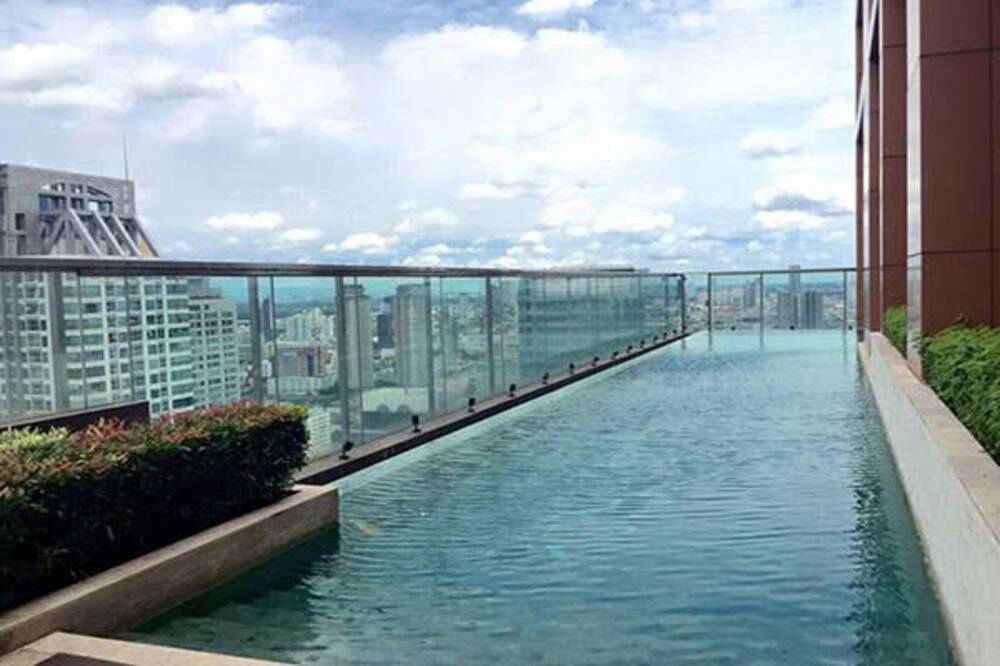 picture Rent ! nice view, Spacious room, East Facing, There is a bathtub! Code C20221201391...The Address Sathorn, 1 bed, 1 bath, furnished, ready to move in - 4/5