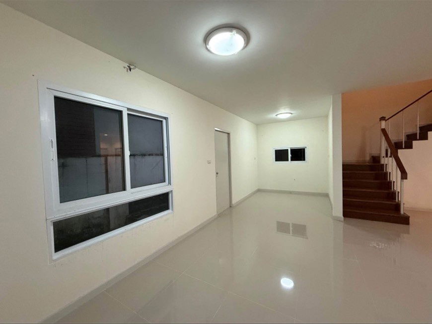 รูป 🏡ขายและปล่อยให้เช่า บ้านเดี่ยว 2 ชั้น โครงการประภาทรัพย์ หทัยราษฎร์ 39 3 ห้องนอน 3 ห้องน้ำ บ้านใหม่เอี่ยม ไม่เคยเข้าอยู่ บรรยากาศสงบ - รูปที่ 3/11