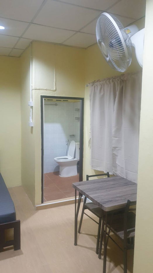 รูป สิริชัยอพาร์ทเม้นท์ให้เช่า พหลฯ 69 ใกล้ BTS สถานีสายหยุด ม.ศรีปทุม ตลาดสดยิ่งเจริญ Wifi พร้อมเฟอร์ เคบิ้ลทีวี ห้องน้ำในตัว - รูปที่ 6/11