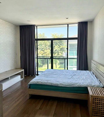 picture FOR RENT SETTHASIRI SRINAKARIN - RAMA 9 / 3 bedrooms 3 bathrooms / 53 Sqw. 160 Sqm. **60,000** CLOSE TO BRIGHTON COLLEGE BANGKOK - 6/10