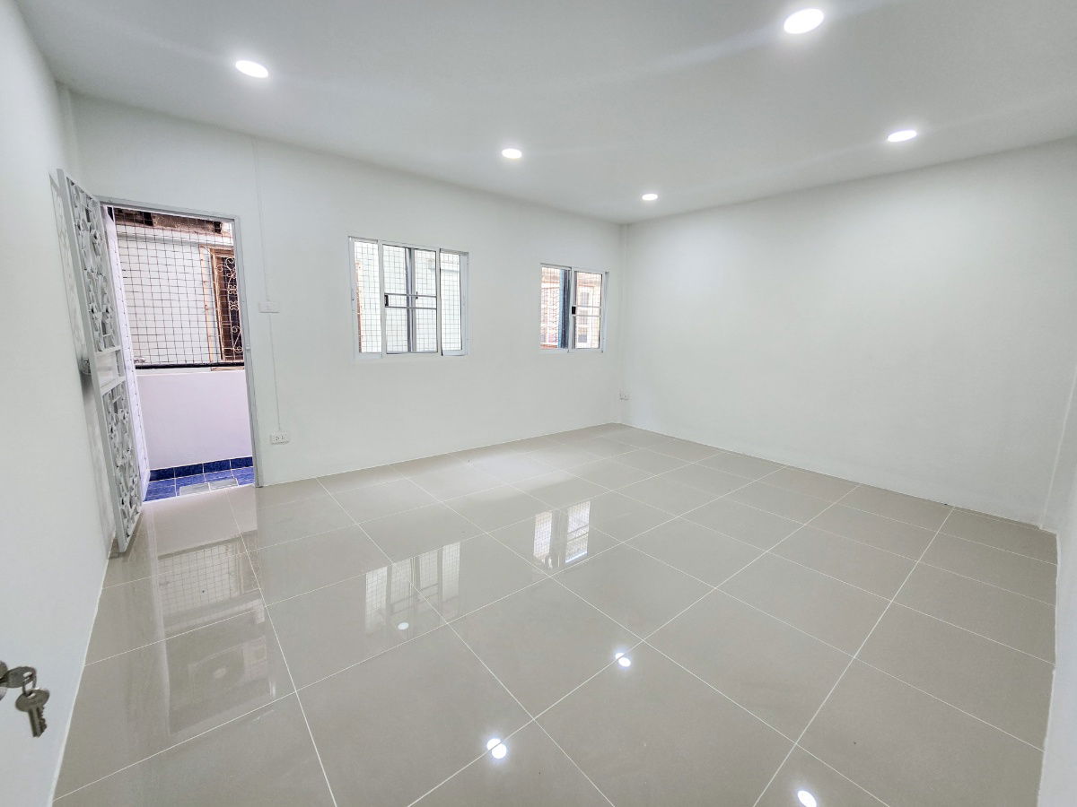 รูป ทาวน์เฮ้าส์ รีโนเวทใหม่ ทำเลดี หมู่บ้าน บัญทิตโฮม ซอยวิภาวดีรังสิต 76 แขวงสนามบิน เขตดอนเมือง ใกล้สนามบิน ทางด่วน - รูปที่ 23/37