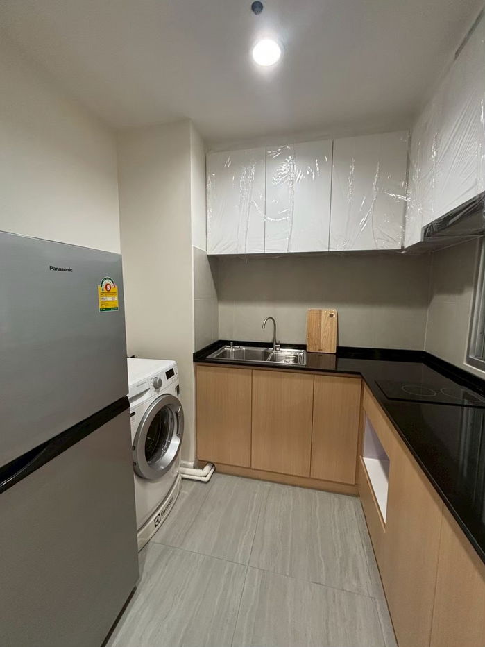 รูป ปทุมวันรีสอร์ท ให้เช่าห้อง ขนาด 75 ตรม. ชั้น 7 ปรับปรุงใหม่ ราคา 30,000 บาท/เดือน ติดต่อ สาธิตา 083-904-8188 - รูปที่ 6/16