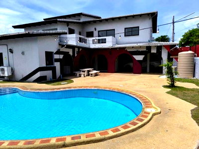 เช่าบ้านเดี่ยว ชลบุรี : บ้านพัทยา 3 ห้องนอน 3ห้องน้ำ มีสระว่ายน้ำ