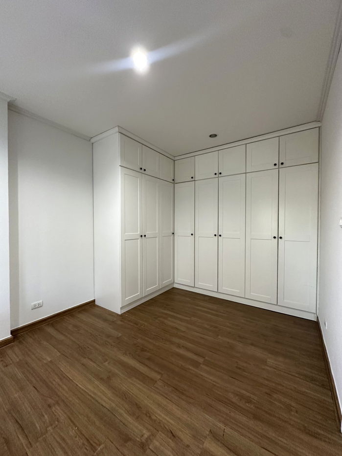 picture For Rent: 3-Storey Detached Corner House at Siri House Ratchada 18 ðClose to MRT Huai Khwang - 11/21