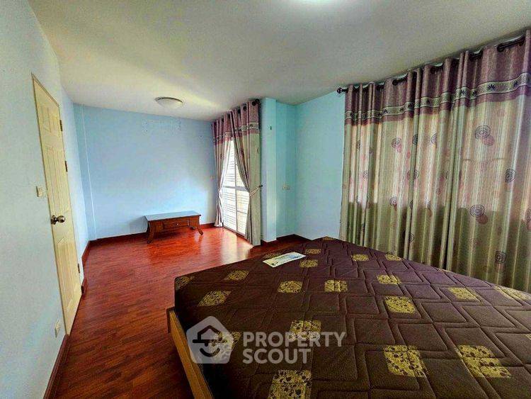 รูป ทาวน์เฮ้าส์ 3-ห้องนอน ใน ดอนเมือง (ID 2431141) - รูปที่ 15/16