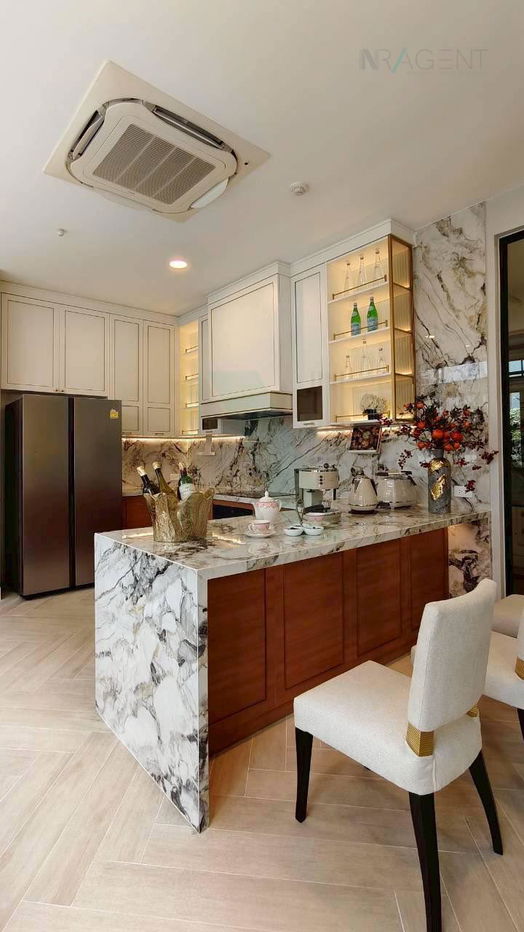 รูป ให้เช่าบ้านเดี่ยว 2 ชั้น นันทวัน พระราม9-กรุงเทพกรีฑาตัดใหม่ 5 ห้องนอน 6 ห้องน้ำ - รูปที่ 4/8