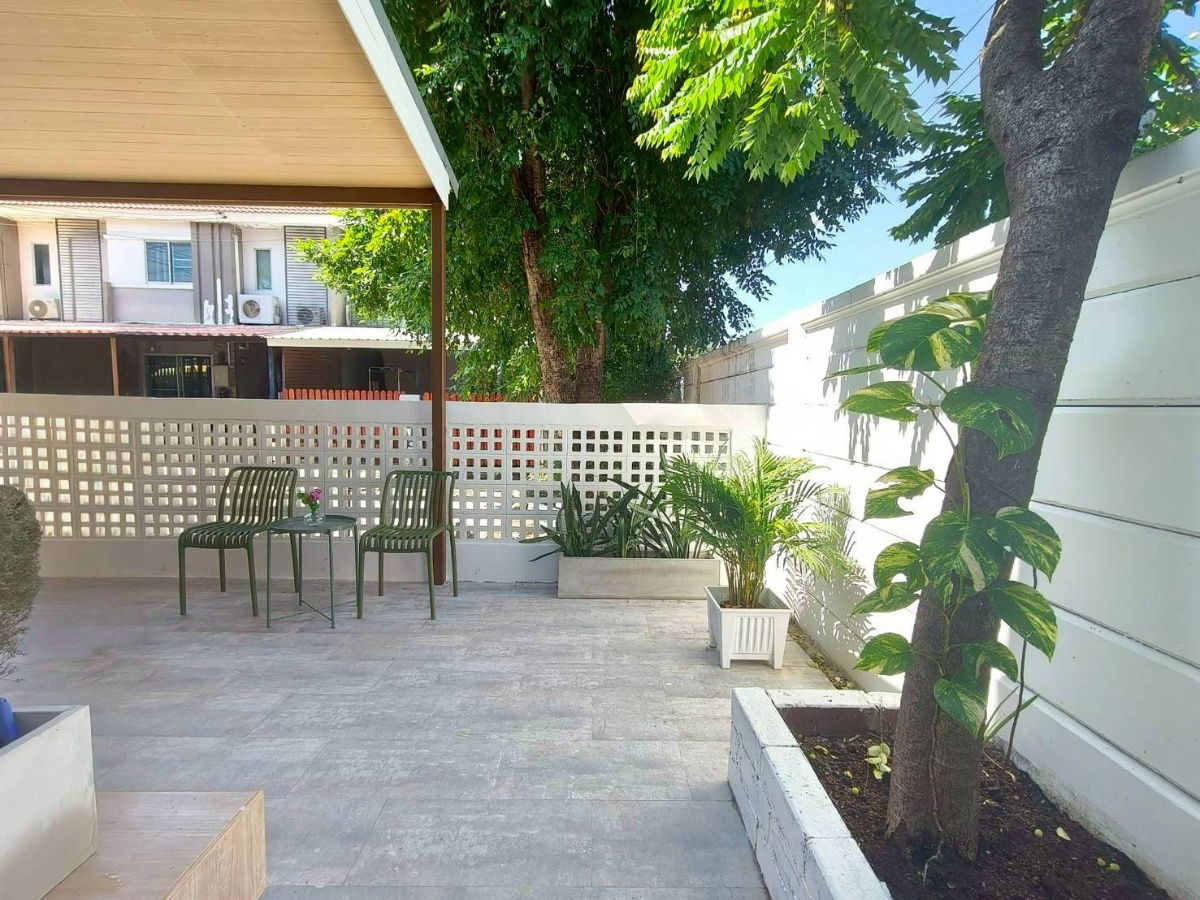 รูป ทาวน์เฮาส์ หลังมุม สไตล์บ้านเดี่ยว มบ.พฤกษา 92 ลำลูกกาคลองสาม ถนนชลมาร์ควิจารณ์ พร้อมเฟอร์ฯ - รูปที่ 5/21