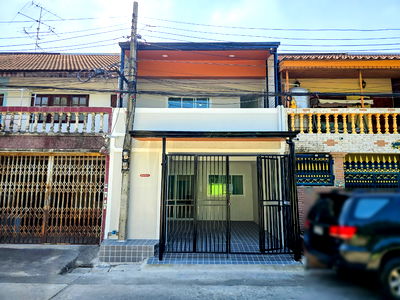 ทาวน์โฮม กรุงเทพมหานคร : ทาวน์เฮ้าส์ รีโนเวทใหม่ ทำเลดี หมู่บ้าน บัญทิตโฮม ซอยวิภาวดีรังสิต 76 แขวงสนามบิน เขตดอนเมือง ใกล้สนามบิน ทางด่วน