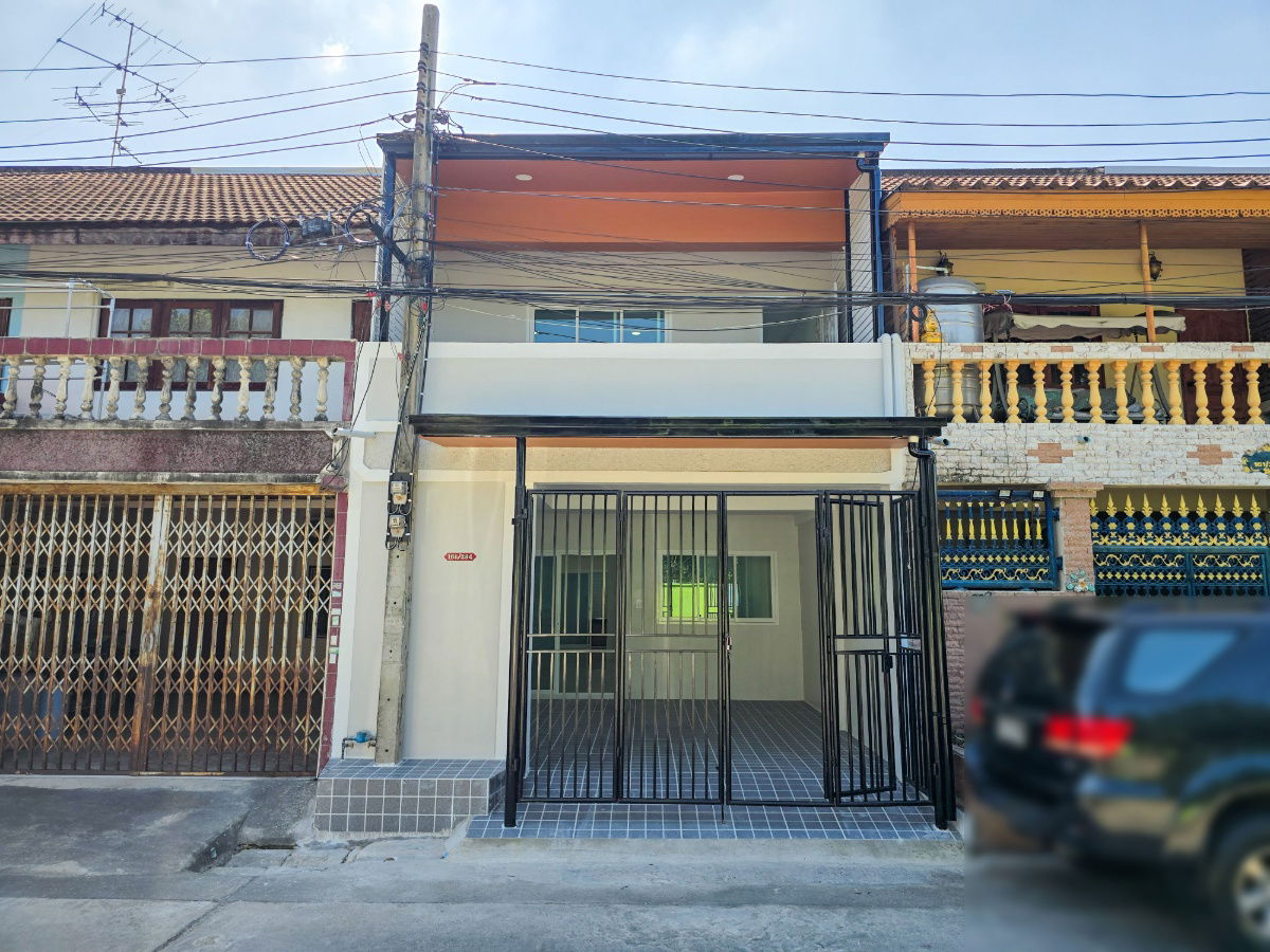 รูป ทาวน์เฮ้าส์ รีโนเวทใหม่ ทำเลดี หมู่บ้าน บัญทิตโฮม ซอยวิภาวดีรังสิต 76 แขวงสนามบิน เขตดอนเมือง ใกล้สนามบิน ทางด่วน - รูปที่ 1/37