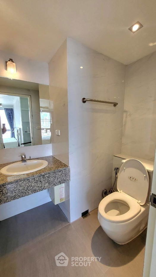 picture 2-BR Condo at Bangkok Garden in Chong Nonsi (ID 2329685) - 11/22