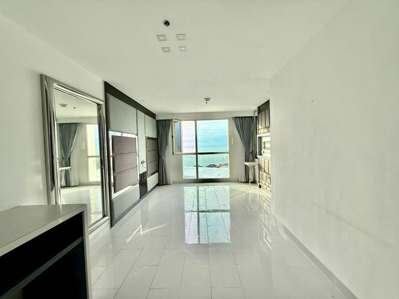 picture Sky Residences Pattaya Condominium for Sale in Pratumnak - 1/10
