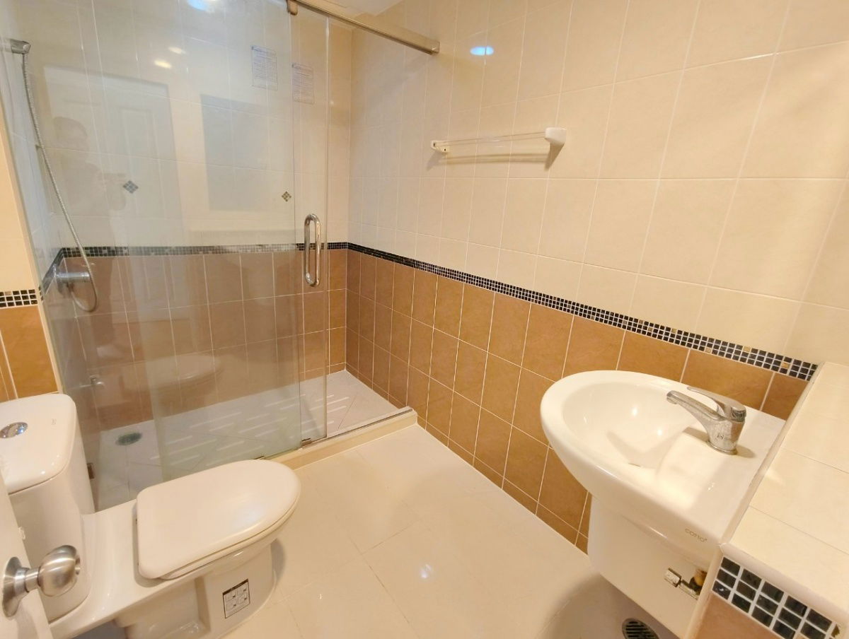 รูป ทาวน์โฮม บ้านกลางเมือง S-SENSE ศรีนครินทร์ ใกล้ซีคอน และ BTS สายสีเหลือง ถูกสุดในโครงการ (รีโนเวทใหม่) - รูปที่ 4/17