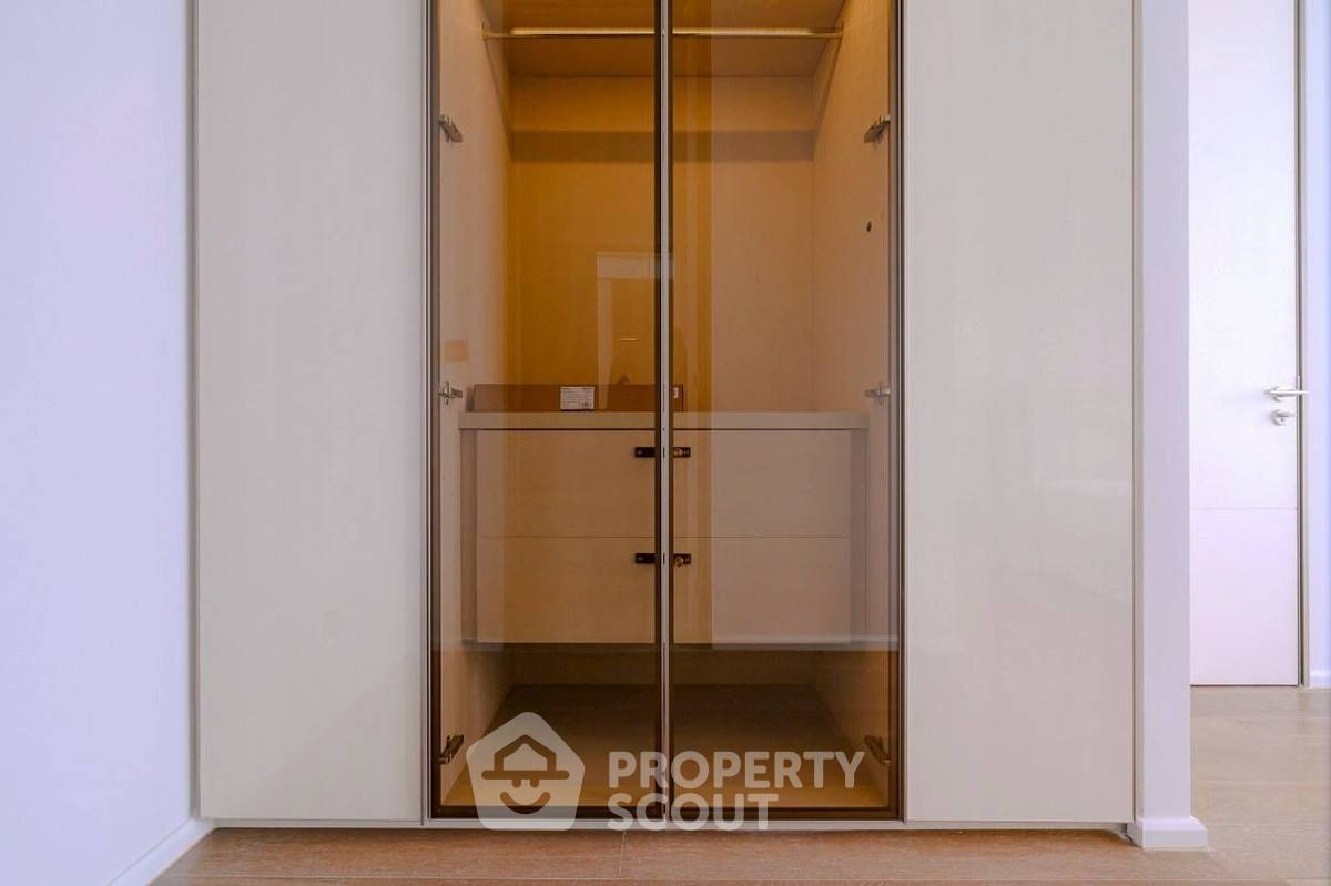 picture 3-BR Condo at KRAAM Sukhumvit 26 near BTS Phrom Phong (ID 2362529) - 30/38