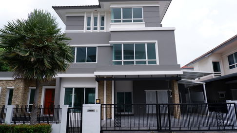 ขายบ้าน ที่ แกรนด์ บางกอก บูเลอวาร์ด พระราม9-กรุงเทพกรีฑา