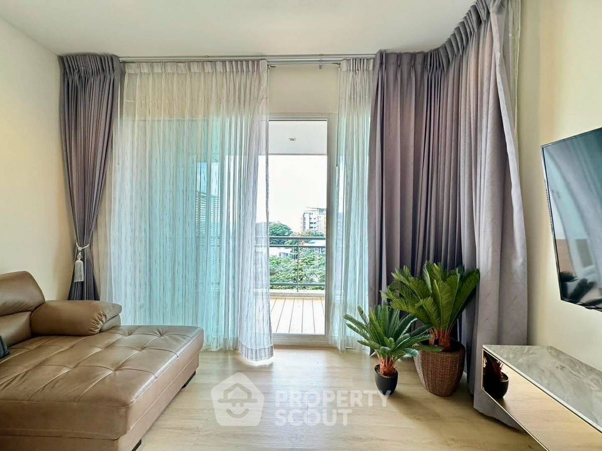 รูป คอนโด 2-ห้องนอน ที่ รีเฟล็คชั่น จอมเทียน บีช พัทยา ใกล้ เมืองพัทยา (ID 2470559) - รูปที่ 4/9