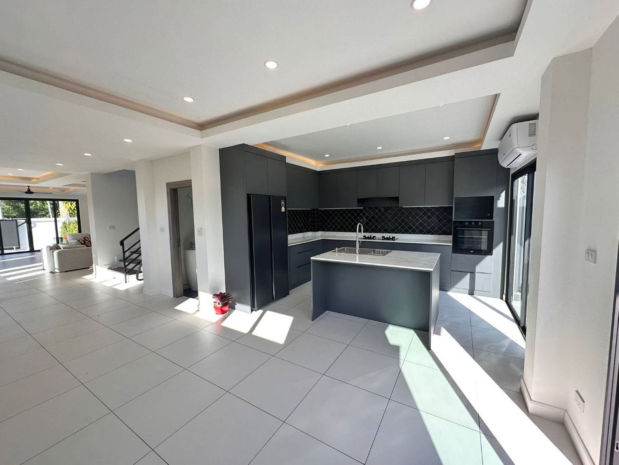 รูป ทาวน์เฮาส์ 3 ห้องนอนสำหรับขายในห้วยใหญ่ - รูปที่ 5/19