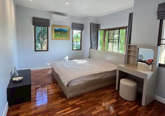 picture FOR RENT SETTHASIRI BANGNA - WONGWAEN / 3 bedrooms 3 bathrooms / 100 Sqw. 200 Sqm. **65,000** JUST 5 MINUTES FROM MEGA BANGNA - 9/15