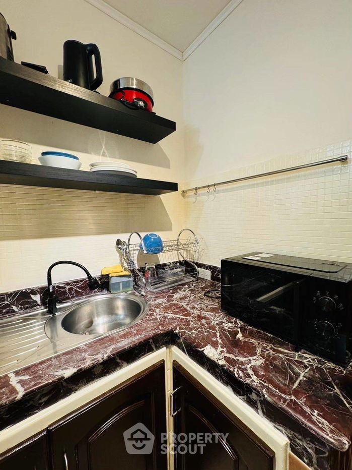 picture 1-BR Condo at View Talay 3 Condominium Pratumnak close to Phratamnak (ID 2470703) - 6/11