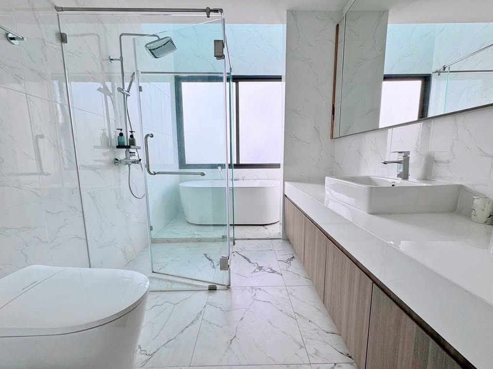 picture Luxury Pool Villa for Rent 6 Bedrooms Thung Klom Tan man - 13/14