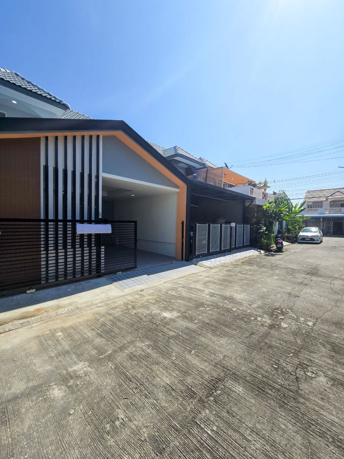 รูป ทาวน์เฮ้าส์2ชั้น รีโนเวทใหม่ สไตล์นอร์ดิก เนื้อที่เยอะกว้าง  หมู่บ้าน อยู่เจริญ 4 ลาดสวาย ลำลูกกา ปทุมธานี - รูปที่ 4/41