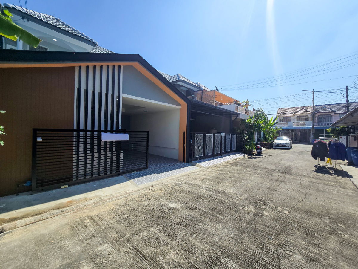 รูป ทาวน์เฮ้าส์2ชั้น รีโนเวทใหม่ สไตล์นอร์ดิก เนื้อที่เยอะกว้าง  หมู่บ้าน อยู่เจริญ 4 ลาดสวาย ลำลูกกา ปทุมธานี - รูปที่ 3/41