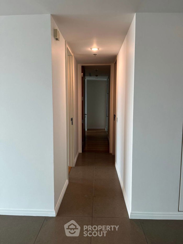 picture 2-BR Condo at The River Condominium near BTS Saphan Taksin (ID 512818) - 12/14