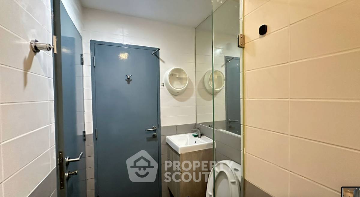 picture 1-BR Condo at Ideo Mobi Rama 9 near MRT Phra Ram 9 (ID 2174238) - 16/20