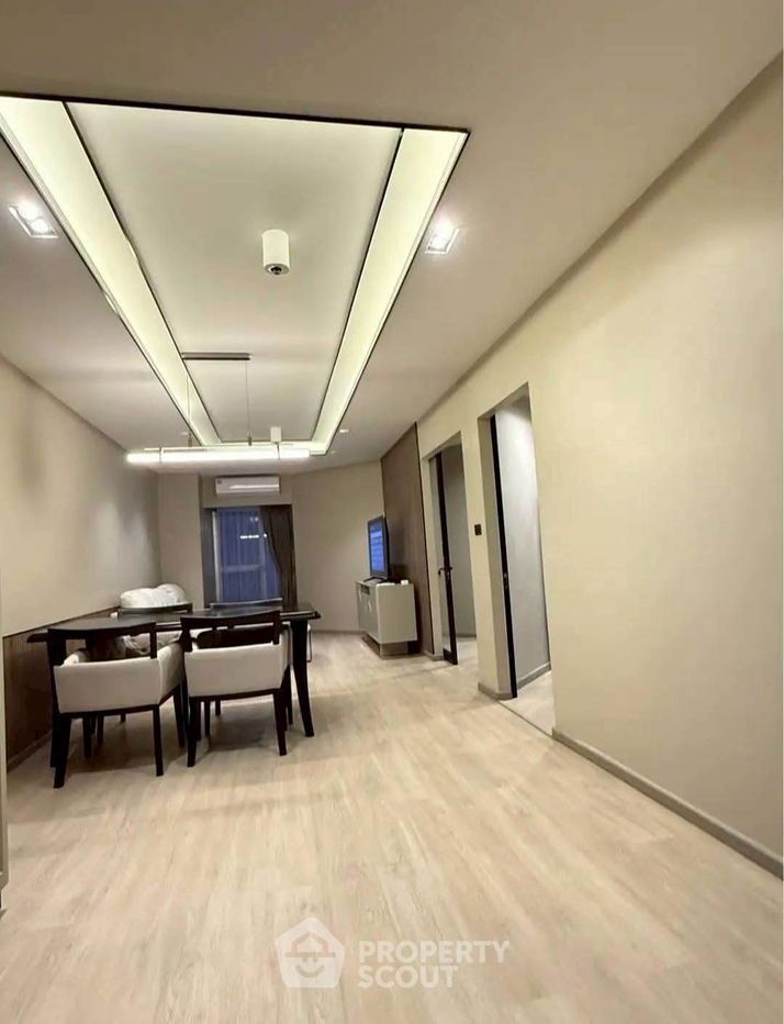 รูป คอนโด 2-ห้องนอน ที่ วิทยุ คอมเพล็กซ์ คอนโดมิเนียม ใกล้ BTS เพลินจิต (ID 2469042) - รูปที่ 1/19