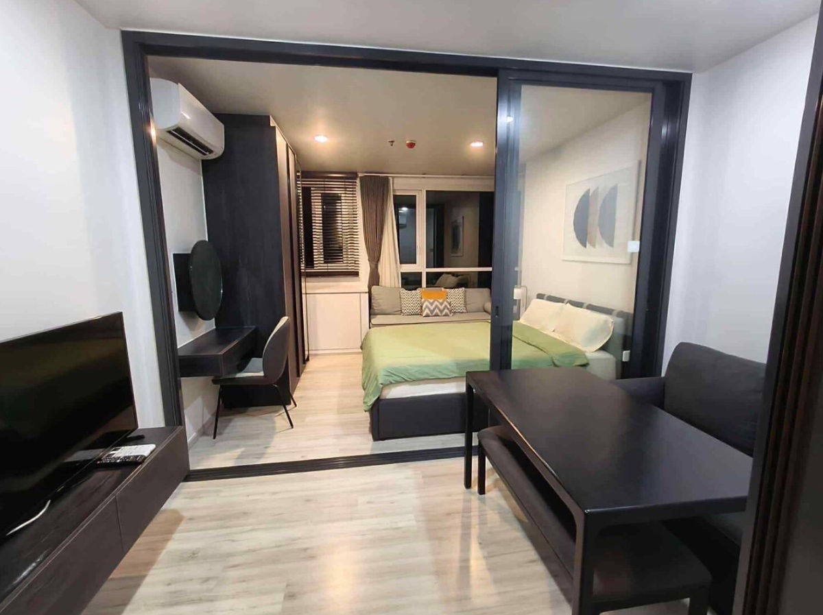 รูป 🎈 #OL2305_373 🎈💥ด่วน💥ว่างชัวร์ รีบคลิก ก่อนหลุดมือ‼️ 𝗙𝗼𝗿 𝗥𝗲𝗻𝘁1️⃣9️⃣ k.🔥🔥#ห้องว่าง7ม.ค.69 คอนโด : เอ็กซ์ทีห้วยขวาง - รูปที่ 1/13