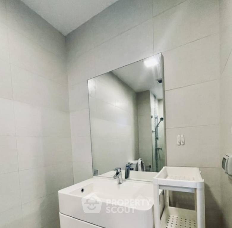 picture 2-BR Condo at Condolette Midst Rama 9 near MRT Phra Ram 9 (ID 2467737) - 3/4