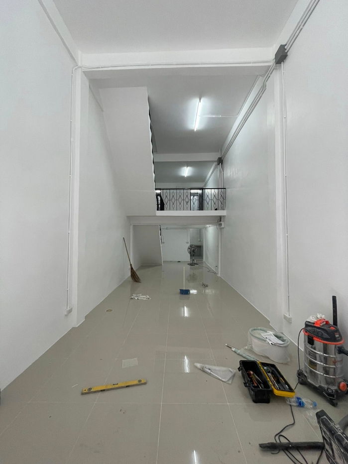 รูป 🏢✨ ปล่อยเช่าอาคารพาณิชย์ – ซอยสุขุมวิท 22 / พระราม 4 ✨🏢🚆 ใกล้ BTS พร้อมพงษ์💰 ราคาเช่า 33,000 บาท/เดือน รหัสทรัพย์ RS3968 - รูปที่ 2/20