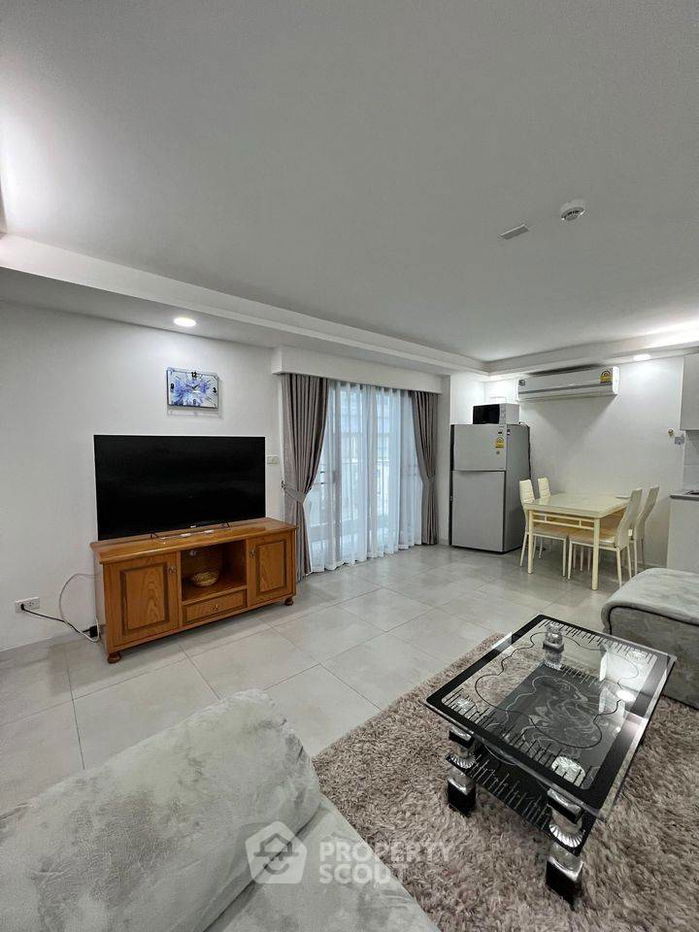 picture 1-BR Condo at Siam Oriental Tropical Garden close to Phratamnak (ID 1327644) - 2/11