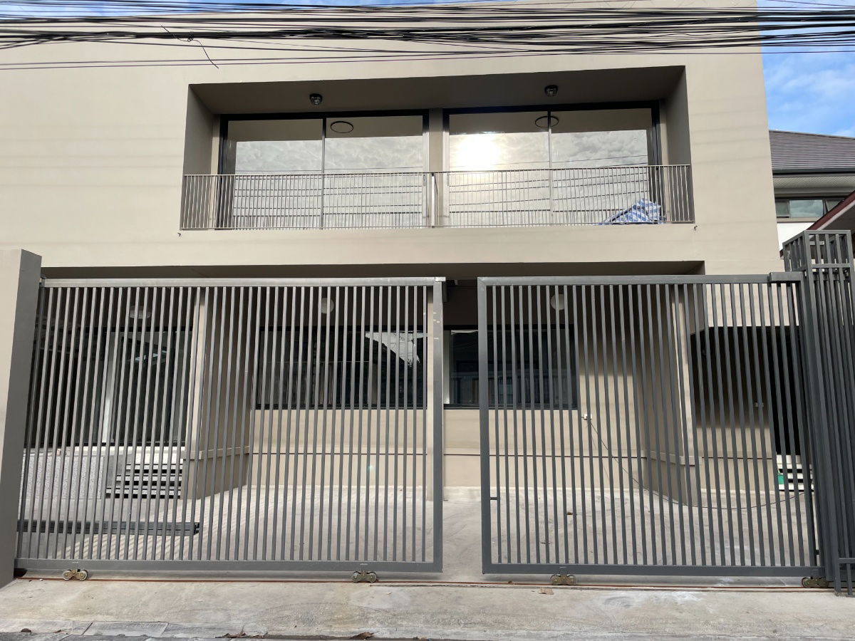 รูป ให้เช่าบ้านเดี่ยวรีโนเวทใหม่ ซอยลาดพร้าว 48 - รูปที่ 2/17