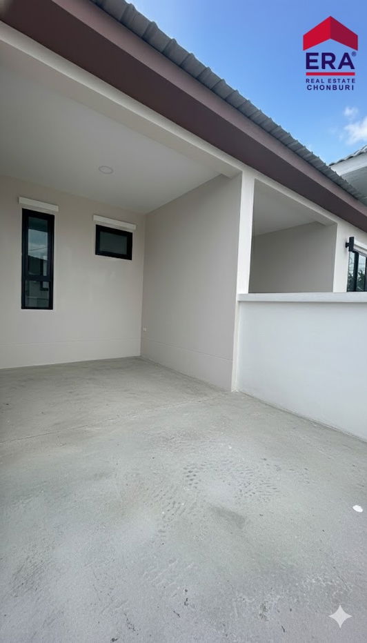 รูป บ้านมีสุข 8 พนัสนิคม โปรแรงส่งท้ายปี! เลือกรับคูปอง 200,000 บาททันที - รูปที่ 7/13