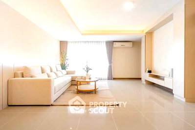 Condos for sale : 3-BR 192 Sqm, 25th-Floor Condo For Sale at Supalai River Resort Charoen Nakhon, Thon Buri (ID 2470300)