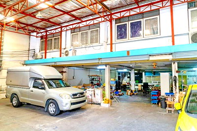 เช่าโรงงาน รพ.สมิติเวช ธนบุรี : สาธุประดิษฐ์ 12-20 เซ็นทรัล พระราม3 600ม. BRT ถนนจันทน์ 1.1กม. ให้เช่าโรงงาน โกดัง 2ชั้น 1หลัง 542 ตร.ม. 135 ตร.วา. 3 นอน 2 น้ำ