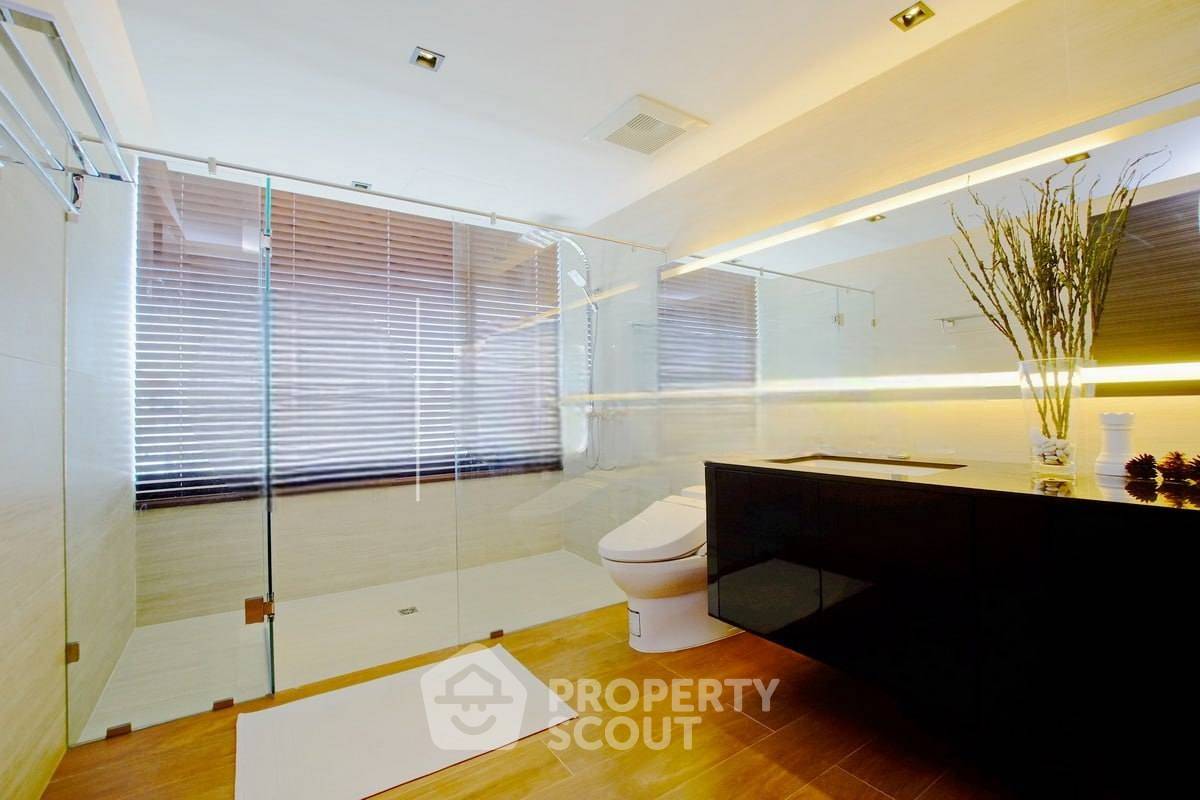 รูป คอนโด 2-ห้องนอน ที่ เอท ทองหล่อ เรสซิเดนส์ซ คอนโดมิเนียม ใกล้ BTS ทองหล่อ (ID 2464871) - รูปที่ 3/3