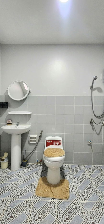 รูป ปล่อยเช่าทาวน์โฮมรีโนเวทใกล้เซนเฟส พร้อมเฟอร์ฯ ( รับระยะสั้น ) หลัง ร.พ.เทพปัญญา , ใกล้เซนเฟส , รวมโชคมอลค์ ,นิมมาน , เมญ่า ( ศรีอนันต์ทาวน์โฮม ) - รูปที่ 31/34