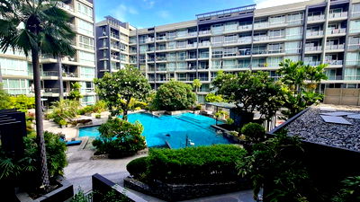 เช่าคอนโด ถนนพัทยาเหนือ : ⛵ Apus ⛵ Pool view / 2F / 65sqm / 1bedroom >> THB30,000/month彡