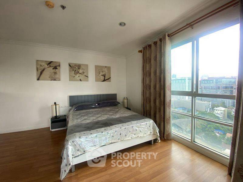 picture 2-BR Condo at Lumpini Place Rama 9–Ratchada near MRT Phra Ram 9 (ID 2469971) - 5/9