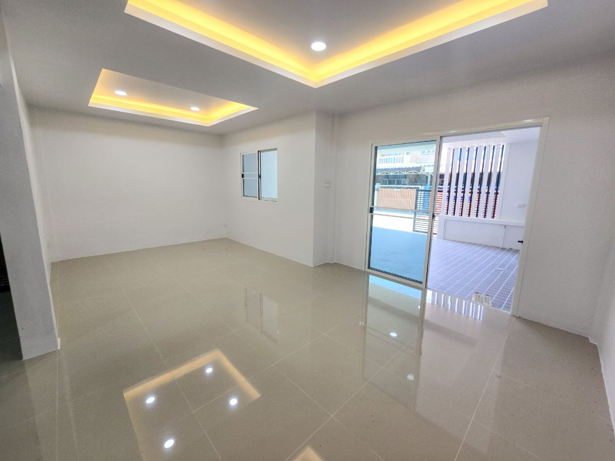 รูป ทาวน์เฮ้าส์2ชั้น รีโนเวทใหม่ สไตล์นอร์ดิก เนื้อที่เยอะกว้าง  หมู่บ้าน อยู่เจริญ 4 ลาดสวาย ลำลูกกา ปทุมธานี - รูปที่ 12/41