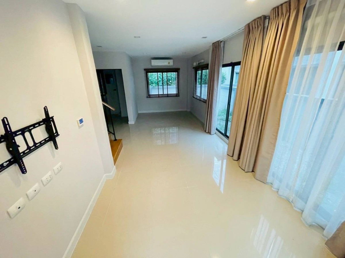 รูป ✨ ขายด่วน! บ้านแฝดสุดสวย VENUE เวสต์เกต บางใหญ่ | 39 ตรว. | ราคาเพียง 3.9 ล้านบาท List No. 95249 - รูปที่ 2/11