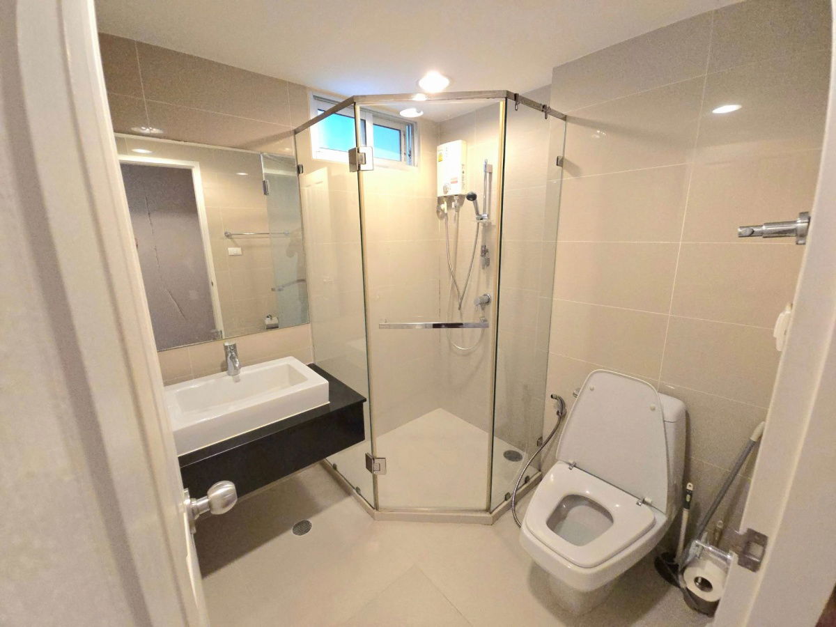 picture For Rent Condo BELLE GRAND RAMA 9 (BELLE AVENUE) Building B1, Floor 21,2 bed room, Room size 96 sqm - 9/10