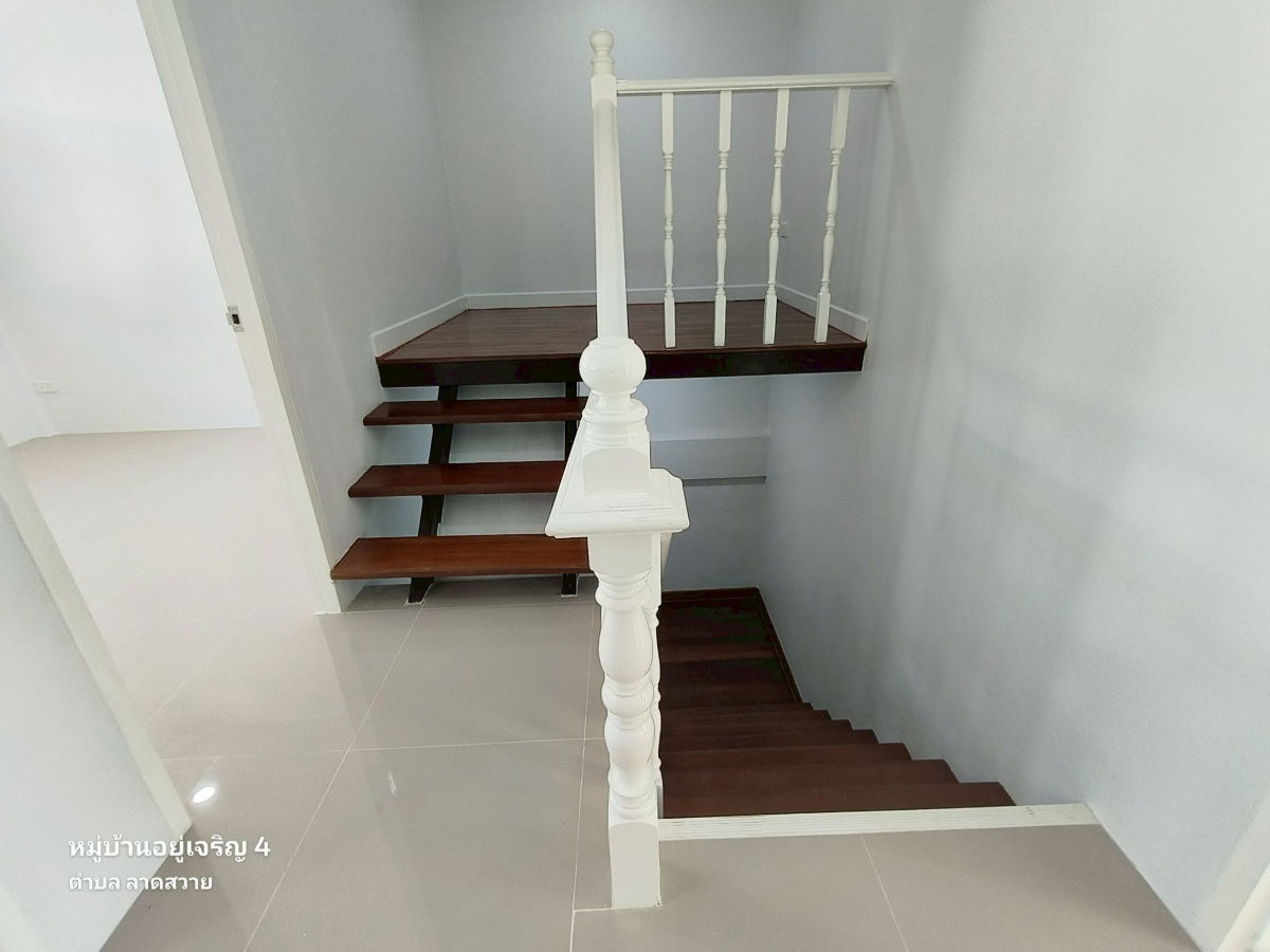 รูป ทาวน์เฮาส์ ลำลูกกา ลาดสวาย หมู่บ้านอยู่เจริญ4 นัดชมบ้าน โทรเลย0853186868 คุณวา - รูปที่ 17/20