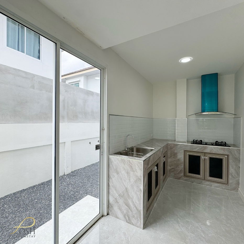 รูป บ้านเดี่ยวรีโนเวทใหม่ 3ห้องนอน 3ห้องน้ำ หมู่บ้านเจ้าฟ้าพรีเมียร์ปาร์ค - เกาะแก้ว ใกล้บริติช บ้านพื้นที่เยอะความคุ้มค่ากับราคาที่ดีมาก - รูปที่ 4/31