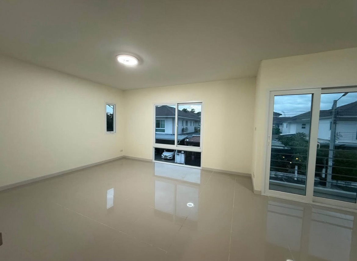 รูป ให้เช่า บ้านเดี่ยว 2 ชั้น โครงการประภาทรัพย์ หทัยราษฎร์ 39 ❤️( บ้านใหม่ไม่เคยเข้าอยู่ )❤️ - รูปที่ 4/12